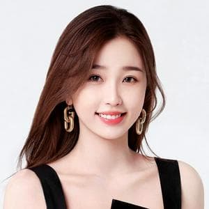 Esther Yu (虞书欣) тип личности MBTI image