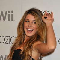 Shenae Grimes-Beech نوع شخصية MBTI image