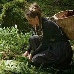 profile_Green Witch