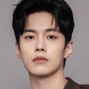 profile_He Yu (何与)
