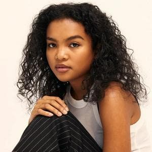 profile_Mia Isaac