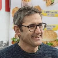 Louis Theroux mbtiパーソナリティタイプ image