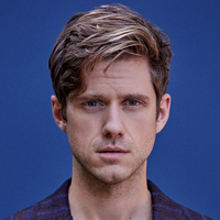 Aaron Tveit тип личности MBTI image