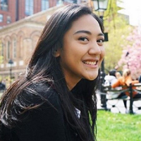 profile_Putri Tanjung