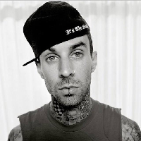 Travis Barker mbtiパーソナリティタイプ image