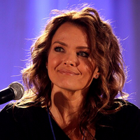 Dina Meyer نوع شخصية MBTI image