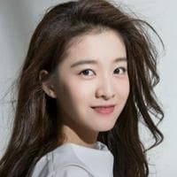 Sophie Zhang Xueying 张雪迎 tipo de personalidade mbti image