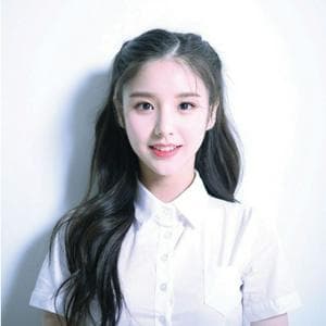 profile_HeeJin Hi High Photoshoot
