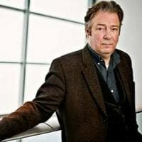 profile_Roger Allam