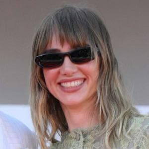 profile_Suki Waterhouse
