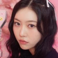 Jane (MOMOLAND) MBTI Personality Type image