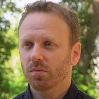 Max Blumenthal tipo de personalidade mbti image