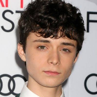 Lucas Jade Zumann type de personnalité MBTI image