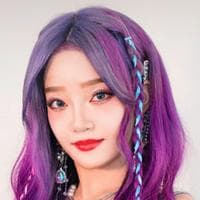 Yeongeun (Rolling Quartz) тип личности MBTI image