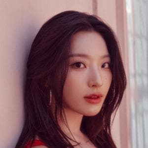 Lee Saerom (fromis_9) mbtiパーソナリティタイプ image