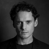 Anton Yelchin type de personnalité MBTI image