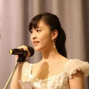 profile_Lin Yihan（林奕含）