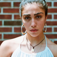 profile_Lourdes Leon