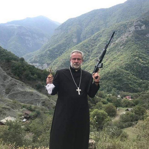 profile_2nd Priest