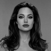 Angelina Jolie tipe kepribadian MBTI image
