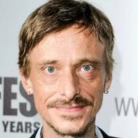 Mackenzie Crook mbtiパーソナリティタイプ image