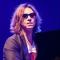 profile_Yoshiki Hayashi (林 佳樹)