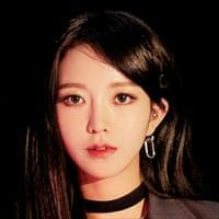 profile_Kim Sohee (NATURE)