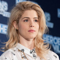 Emily Bett Rickards tipe kepribadian MBTI image