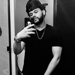 profile_Listen to The Weeknd Music