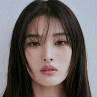 profile_JINI (NMIXX)