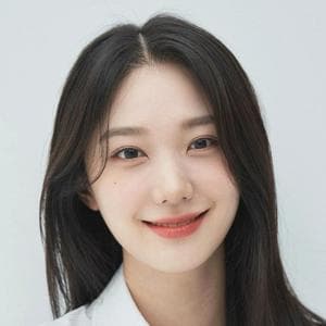 Minkyeung (HINAPIA, PRISTIN) type de personnalité MBTI image