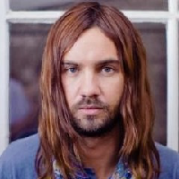 Kevin Parker tipo di personalità MBTI image