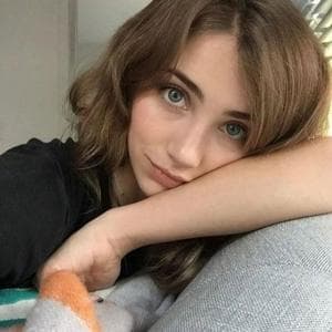 profile_Emily Rudd