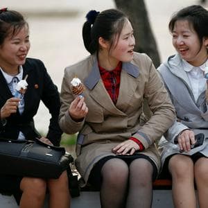 profile_Pochonbo Electronic Ensemble -  Girls Whispered
