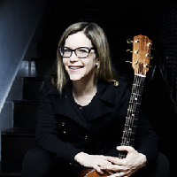 profile_Lisa Loeb