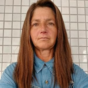 profile_Menina Etrom