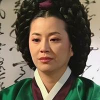 Court Lady Choi тип личности MBTI image