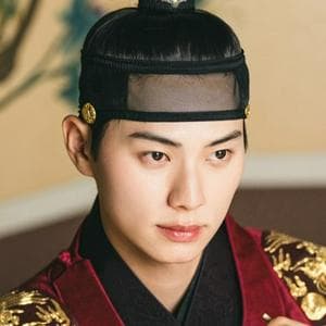 profile_Lee Heon