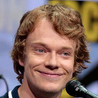 Alfie Allen type de personnalité MBTI image