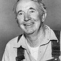 Walter Brennan mbtiパーソナリティタイプ image