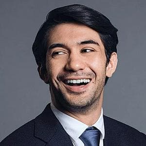 profile_Reza Rahadian