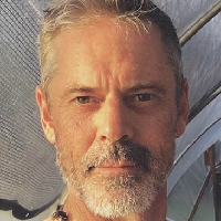 C. Thomas Howell mbtiパーソナリティタイプ image