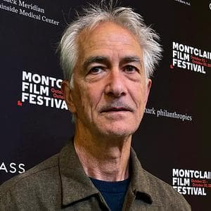 profile_David Strathairn