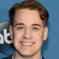 T. R. Knight тип личности MBTI image