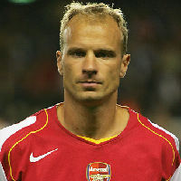 profile_Dennis Bergkamp