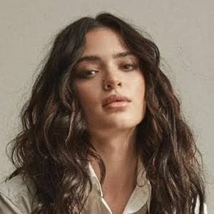 profile_Luna Blaise