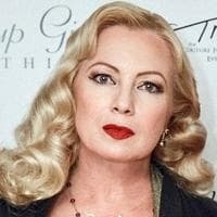 Traci  Lords тип личности MBTI image