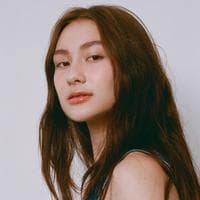 profile_Lola Tung