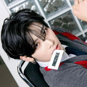 profile_Han Yujin (ZEROBASEONE)