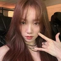 profile_Lee Sung-kyung